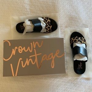 Crown Vintage Sandals Size 6 NWT